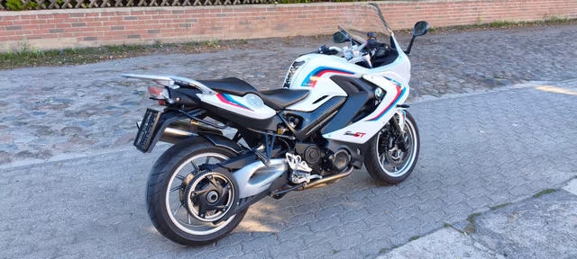 BMW F 800 GT Bild 6