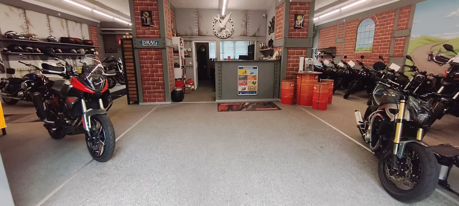 Motorradhalle Thäle