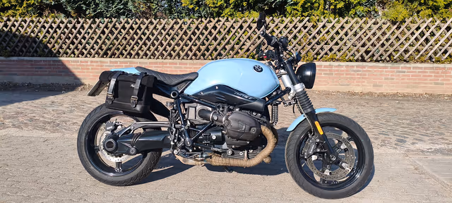 BMW R Nine T